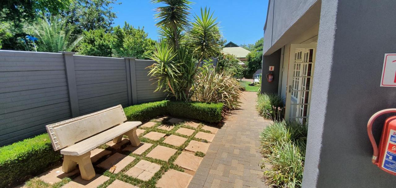 Acacia Westdene B&B Bloemfontein Exteriér fotografie